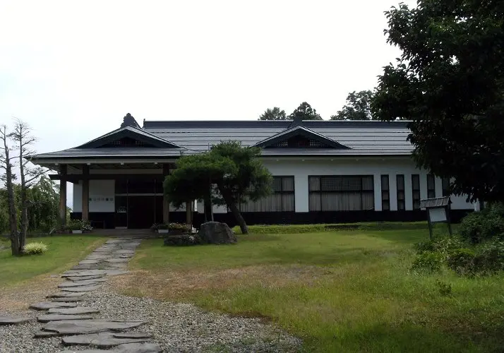 飯山市弓道場の外観