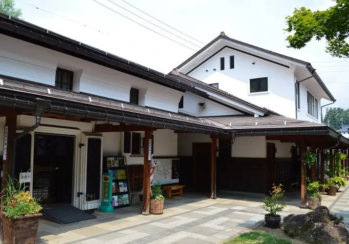 味蔵 月あかりの外観